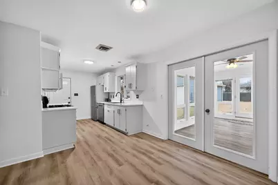 301 River Drive, Dekalb, IL 60115 - Photo 12