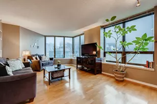 400 N La Salle Dr, Chicago, IL 60654 - Photo 4