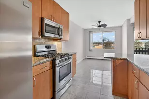 940 E Old Willow Rd, Prospect Heights, IL 60070 - Photo 14