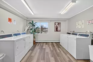 940 E Old Willow Rd, Prospect Heights, IL 60070 - Photo 24