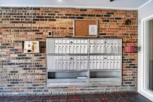 940 E Old Willow Rd, Prospect Heights, IL 60070 - Photo 4