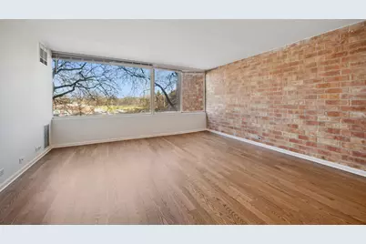 2020 St. Johns Avenue #208, Highland Park, IL 60035 - Photo 6