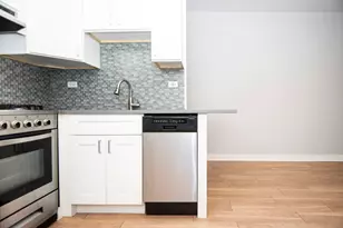 511 W Belmont Ave, Chicago, IL 60657 - Photo 4