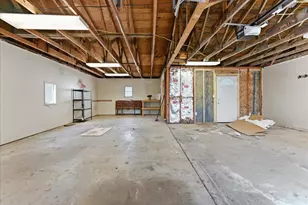 301 N 2nd Ave, Chenoa, IL 61726 - Photo 22