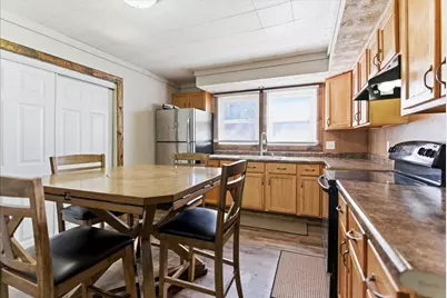 301 N 2nd Avenue, Chenoa, IL 61726 - Photo 14