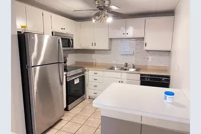 1106 Westover Lane #1B, Schaumburg, IL 60193 - Photo 2