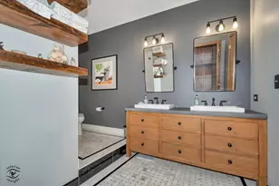 910 S Michigan Ave, Chicago, IL 60605 - Photo 14