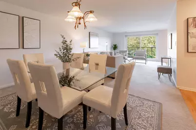 701 Lake Hinsdale Drive #306, Willowbrook, IL 60527 - Photo 2