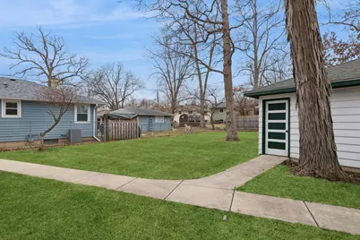 802 Kirkwood Avenue, Winthrop Harbor, IL 60096 - Photo 16