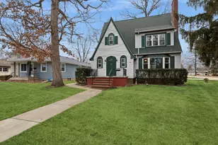 802 Kirkwood Ave, Winthrop Harbor, IL 60096 - Photo 1