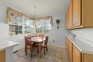 32006 Millard Circle, Warrenville, IL 60555 - Photo 12