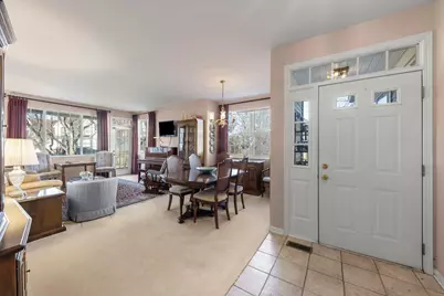 32006 Millard Circle, Warrenville, IL 60555 - Photo 6