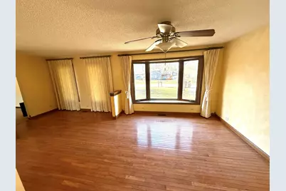 1807 Fargo Avenue, McHenry, IL 60050 - Photo 6