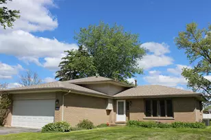 4432 143rd St, Crestwood, IL 60418 - Photo 1
