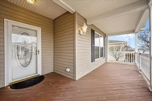 2905 Carousel Ct, Grayslake, IL 60030 - Photo 2