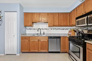 223 Winding Oak Ln, Buffalo Grove, IL 60089 - Photo 6