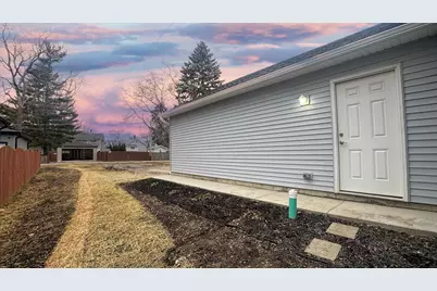 3108 Elizabeth Avenue, Zion, IL 60099 - Photo 4