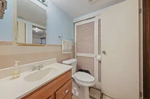 184 S Circle Ave, Bloomingdale, IL 60108 - Photo 12