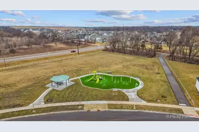 [Address not provided], South Elgin, IL 60177 - Photo 28