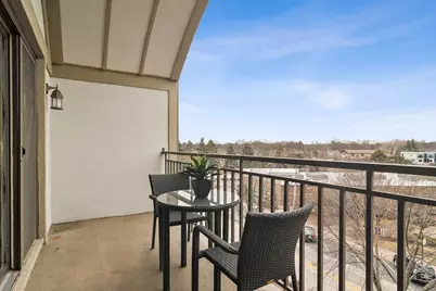 5 S Pine Street #506B, Mount Prospect, IL 60056 - Photo 8