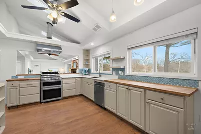 4433 Wildwood Drive, Crystal Lake, IL 60014 - Photo 8