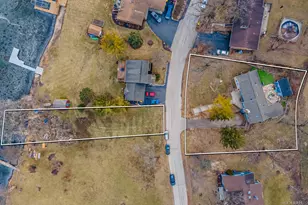 4433 Wildwood Dr, Crystal Lake, IL 60014 - Photo 4