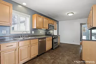 2936 Witchwood Ln, Waukegan, IL 60087 - Photo 8