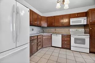 [Address not provided], Joliet, IL 60436 - Photo 4