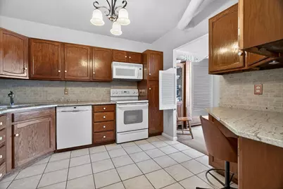 [Address not provided], Joliet, IL 60436 - Photo 4