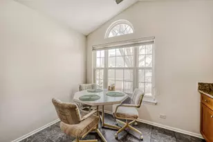 1619 Camberley Ct, Bartlett, IL 60103 - Photo 10