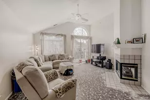 1619 Camberley Ct, Bartlett, IL 60103 - Photo 6