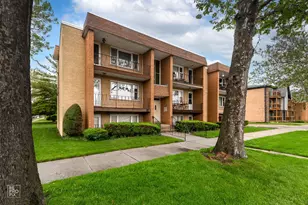6758 W 64th Pl, Chicago, IL 60638 - Photo 12
