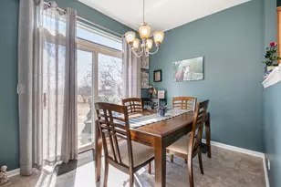 2413 Sunrise Cir, Aurora, IL 60503 - Photo 4