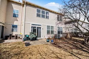 2413 Sunrise Cir, Aurora, IL 60503 - Photo 16