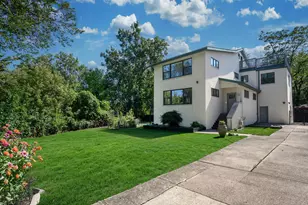 2801 W Eastwood Ave, Chicago, IL 60625 - Photo 2