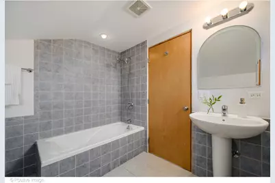 2801 W Eastwood Avenue, Chicago, IL 60625 - Photo 20