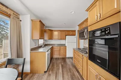 838 N Dement Avenue, Dixon, IL 61021 - Photo 6