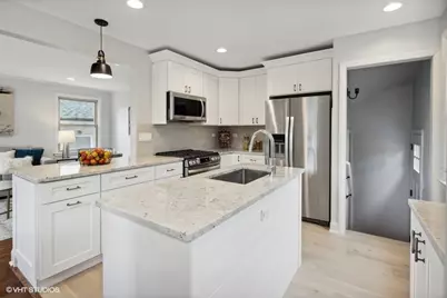2233 N 77th Court, Elmwood Park, IL 60707 - Photo 8