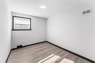 47 48th Ave, Bellwood, IL 60104 - Photo 8