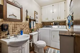 1934 Philip Dr, Dixon, IL 61021 - Photo 34