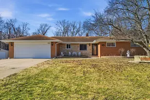 1934 Philip Dr, Dixon, IL 61021 - Photo 1