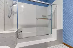 1505 Commodore Ct, Schaumburg, IL 60193 - Photo 16