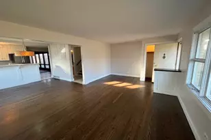 5009 W 101st St, Oak Lawn, IL 60453 - Photo 6