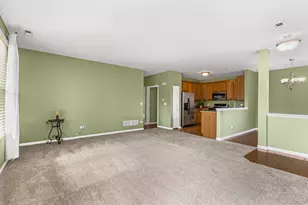 1607 Millbrook Dr, Algonquin, IL 60102 - Photo 4