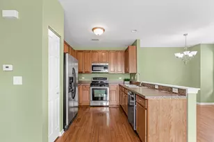 1607 Millbrook Dr, Algonquin, IL 60102 - Photo 8