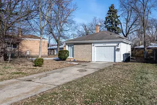 16039 Marion Dr, South Holland, IL 60473 - Photo 4