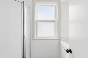 127 N West St, Wheaton, IL 60187 - Photo 6