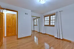 714 N Lakeside Dr, Vernon Hills, IL 60061 - Photo 24