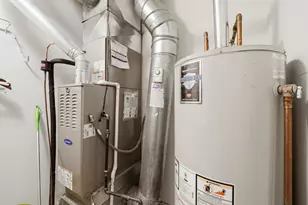 8 St Regis Ct, Elmhurst, IL 60126 - Photo 16