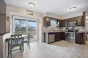 1015 Primrose Ln, Normal, IL 61761 - Photo 10